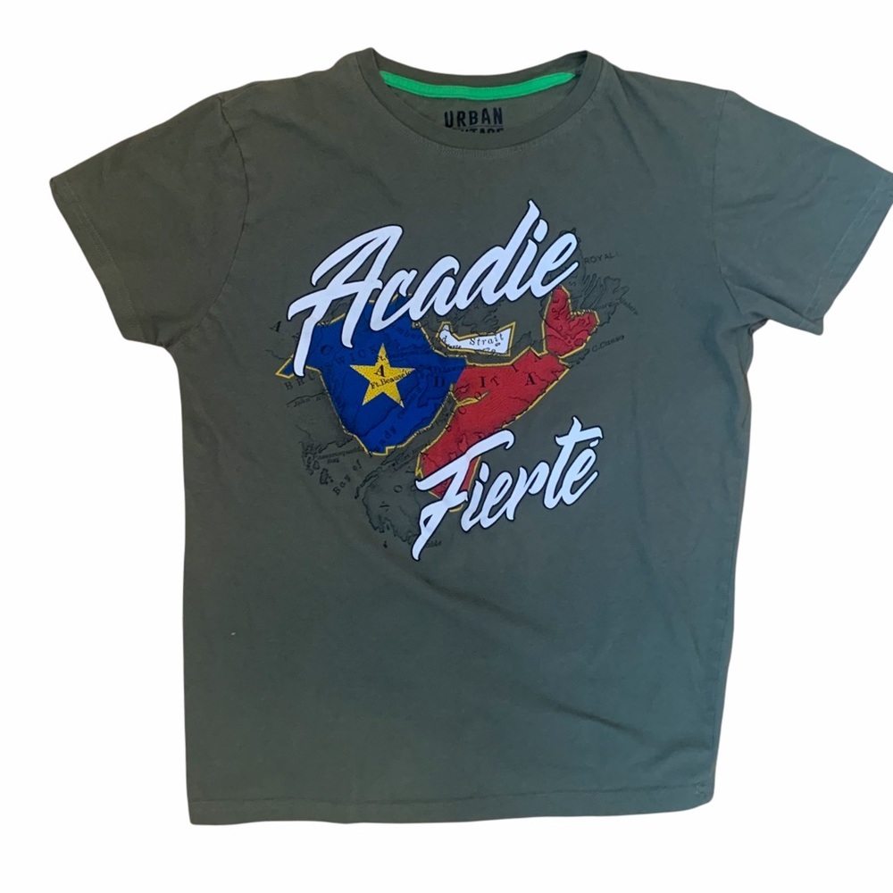 Women’s Khaki Acadie Fierte 100% Cotton Graphic T-Shirt Size Medium